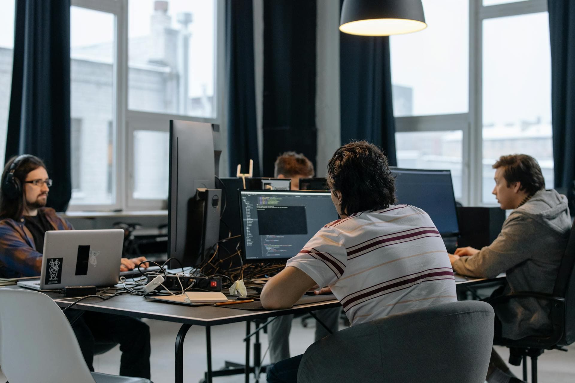 Logiciel métier sur mesure : quand les solutions standard ne suffisent plus